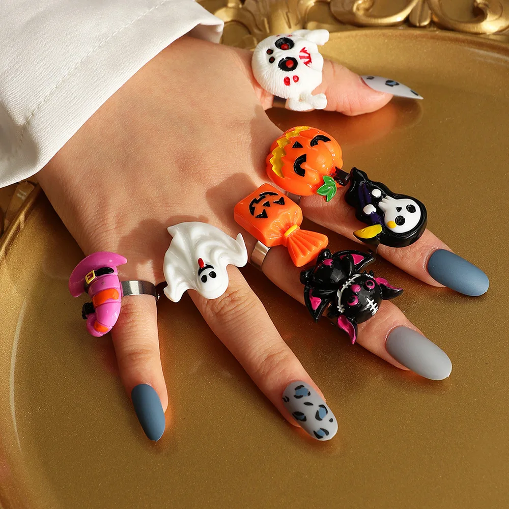 

Fashion Metal Geometric Rings Women Ethnic Halloween Series Resin A God of Death Ghost Pumpkin Color Rings Jewelry for Girls, Picture shows