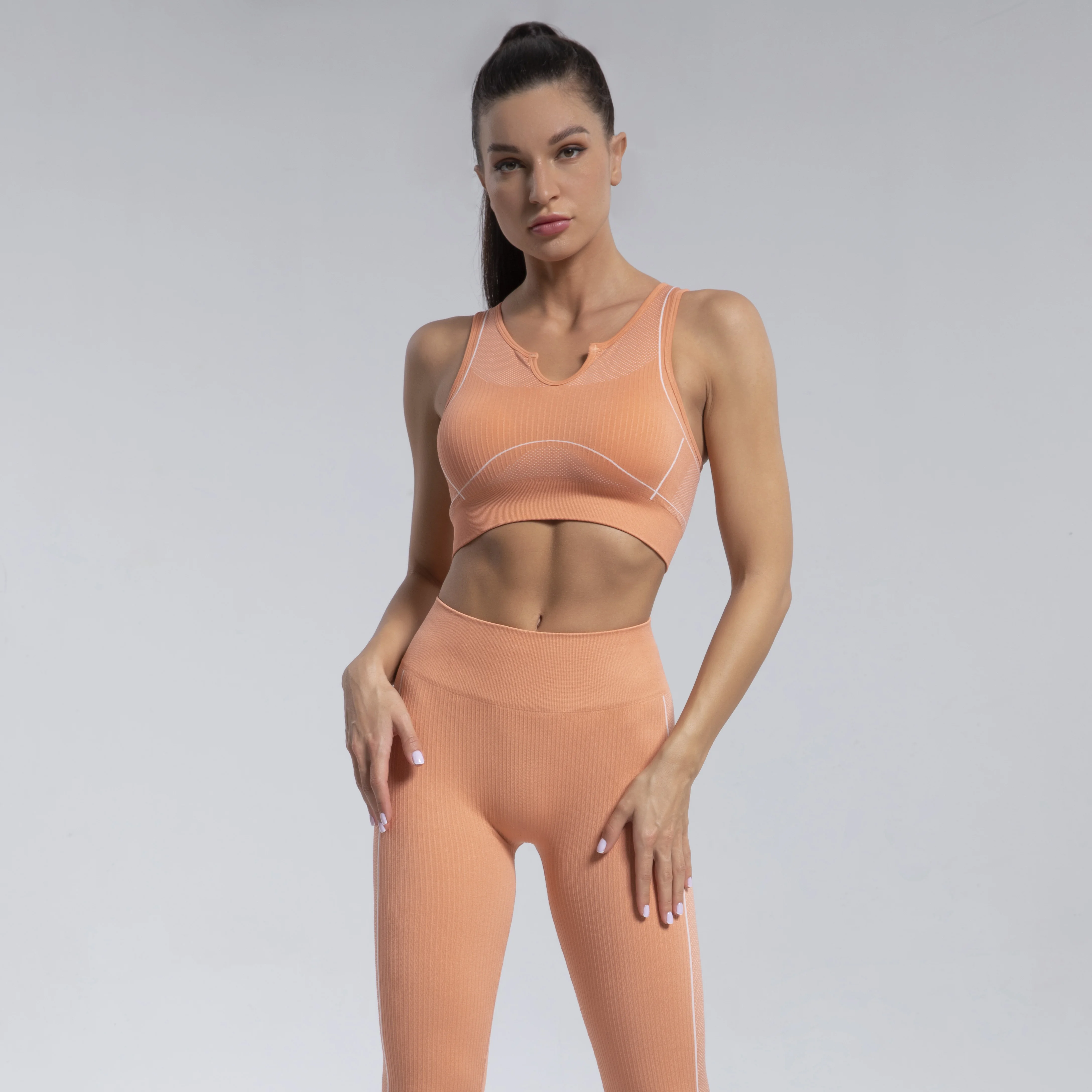 

2021 Latest Fashion seamless women gym fitness sets Hot selling U neck bra top and high waist yoga pants tights, As picture