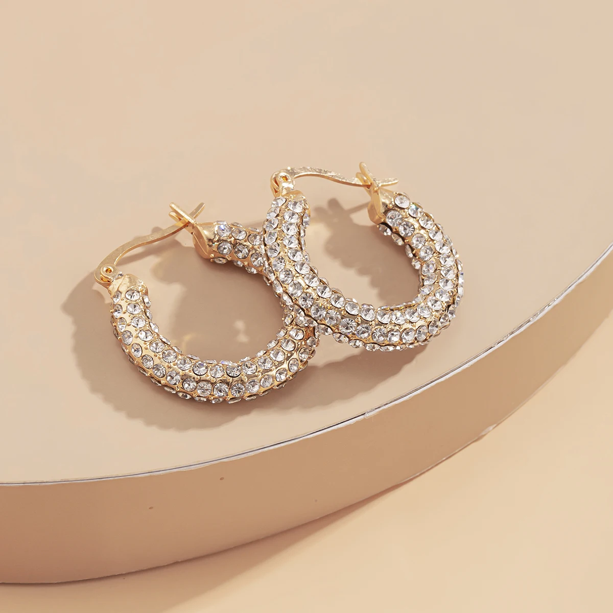 

SHIXIN Fancy Small Circle Shiny Crystal Rhinestone Huggie Hoop Earring for Women Wedding Zircon Earring Party Culb Hoop Jewelry