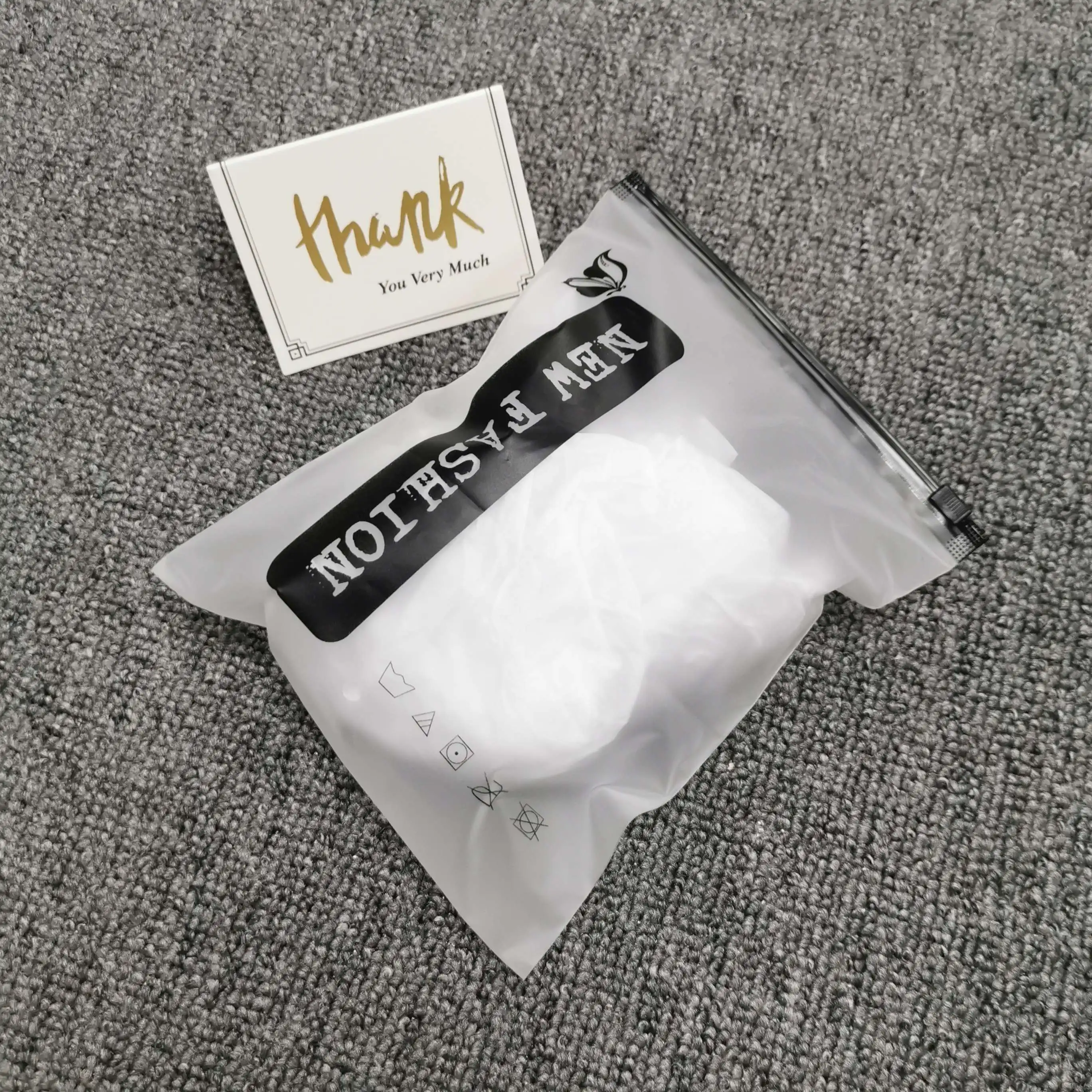 

Cheap own logo clothing garment clothes t shirt packing zip lock pvc frosted style sealable clear zipper plastic packaging bag
