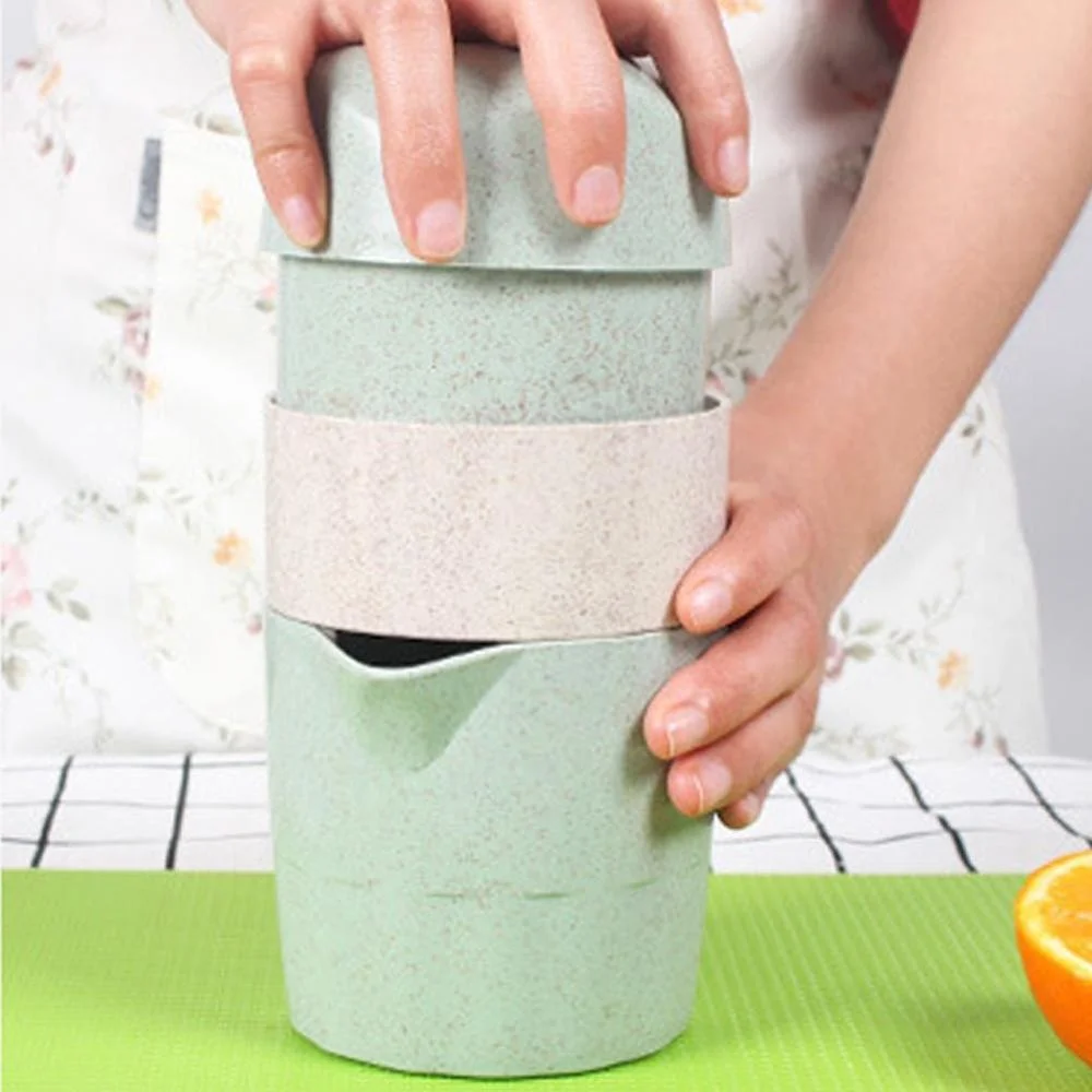 

Environmental Friendly Wheat Straw Manual handle Lemon juicer tool manual kitchen appliances, Pink/green/blue