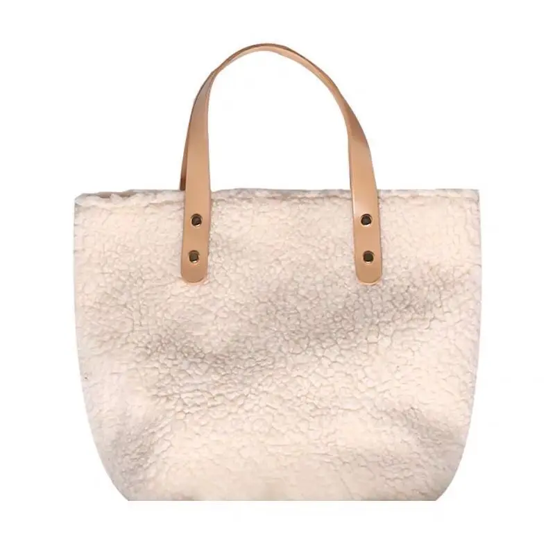 

2021 Winter female autumn/winter INS lamb wool girl fashion versatile simple large capacity handbag