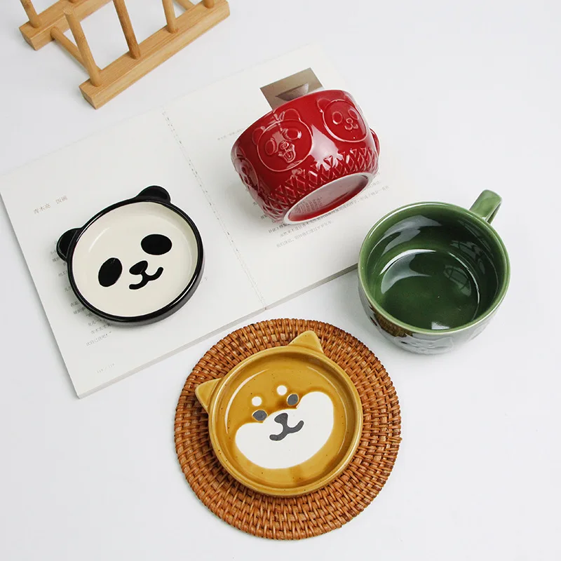 

Wholesale Unique Cute Dog design coffee Mug Ceramic Tea Cups With Lid for promotion gifts, Red, green