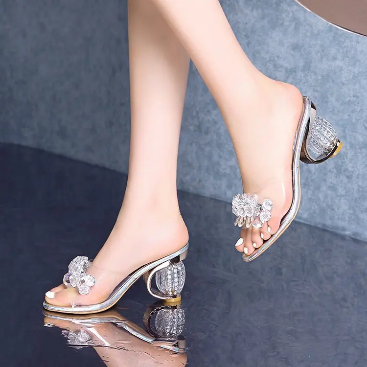 

Summer Women Sandals and Slippers Diamonds Hollow Sandals