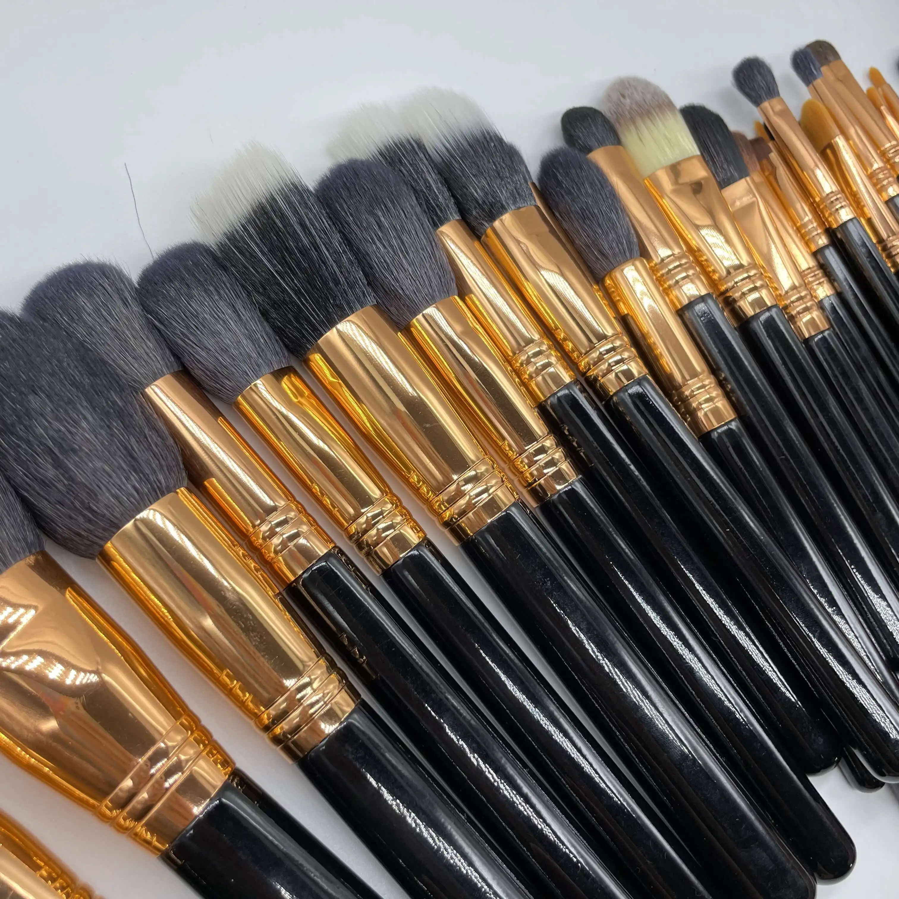 

28 pcs cosmetic brush makeup brushes set synthetic hair, Golden black