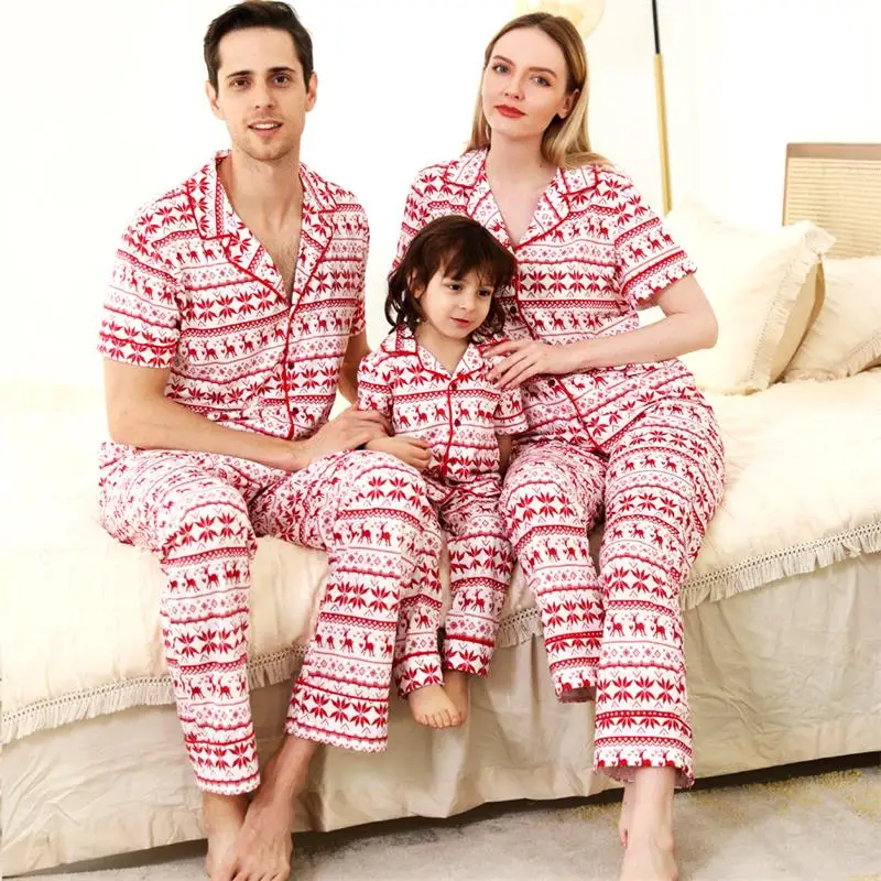 

2021 New Design Christmas family Matching pajamas Dad Mom Boys Girls Baby Sets Short sleeve Loungewear Christmas Family Pajamas