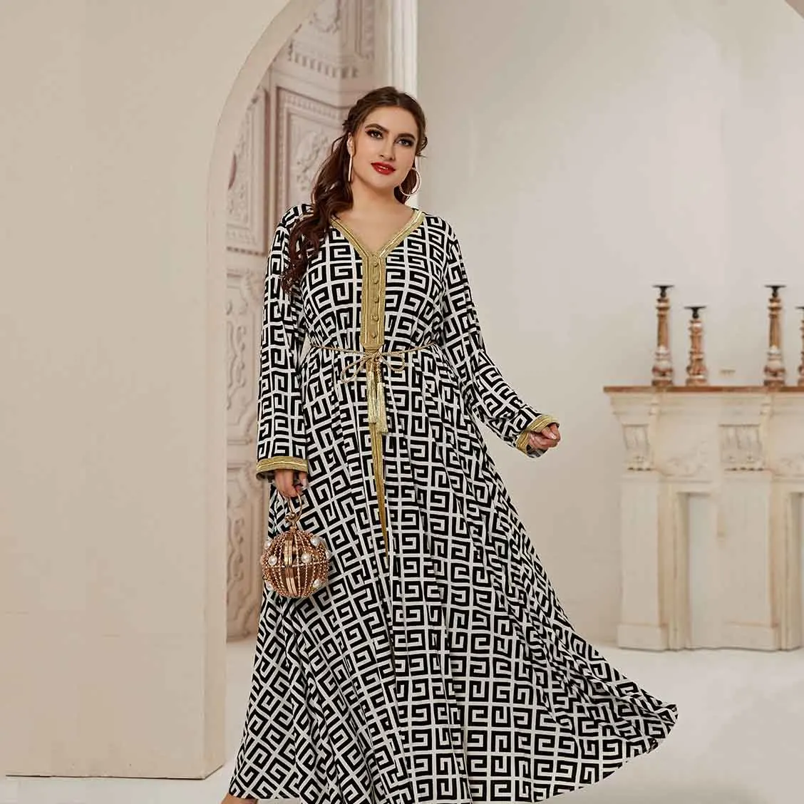 

Large size Middle East Arab muslim Women Long Sleeve Party Gown ethnic print decorative dress, Picture