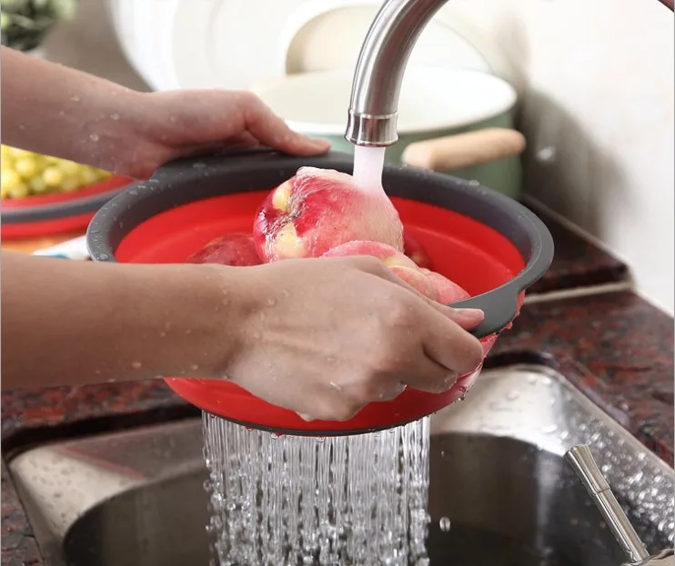 

Folding washing collapsible silicone colander strainer