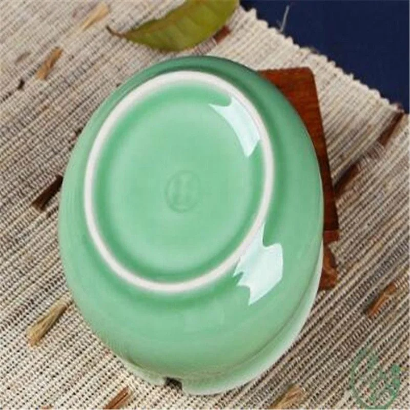 

Ceramic Round Portable Smoking Ashtray Smoking Accessories, Green