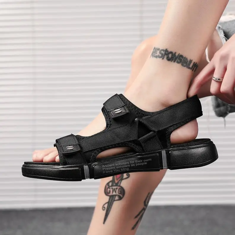 

Outdoor sport barefoot beach Leather sandals men summer Man chaussure Male Flats