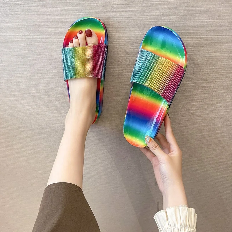 

2021 New Design Beach Slippers for Women Platform Diamond Sandals Casual Large Size Rainbow Bling Sandals, 2 colors
