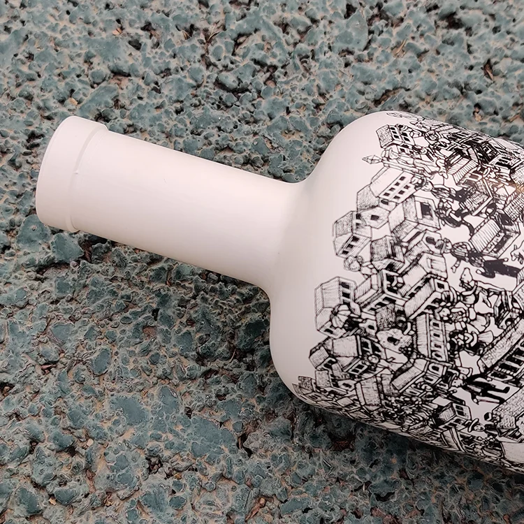 glass bottle liquor (1).png