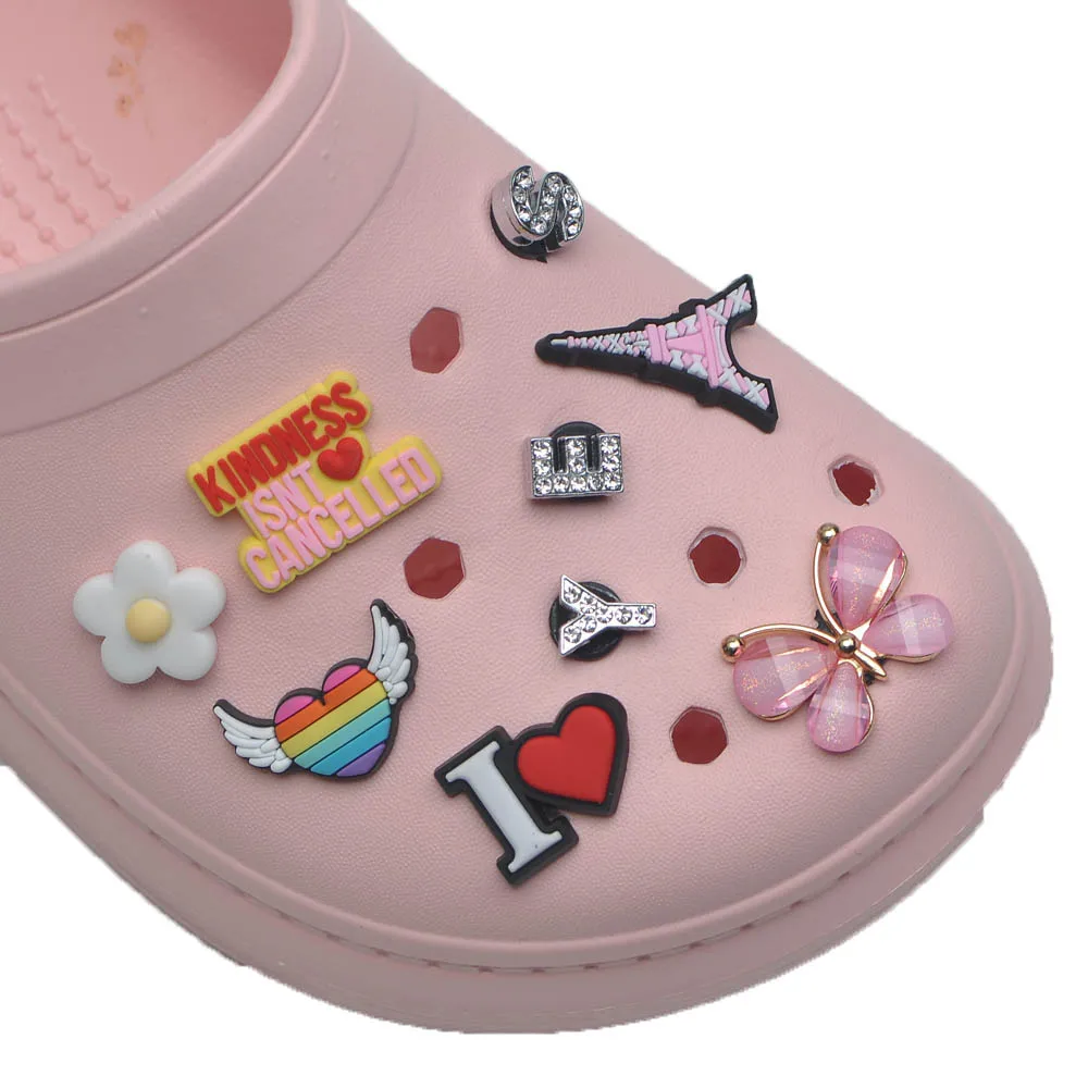 

Sweet Baby Christmas PVC Shoe Charms Shoe Accessories Decoration Jibz For Croc Kids Favor Kawaii Cute X-mas Gift Fit Bands, Customized