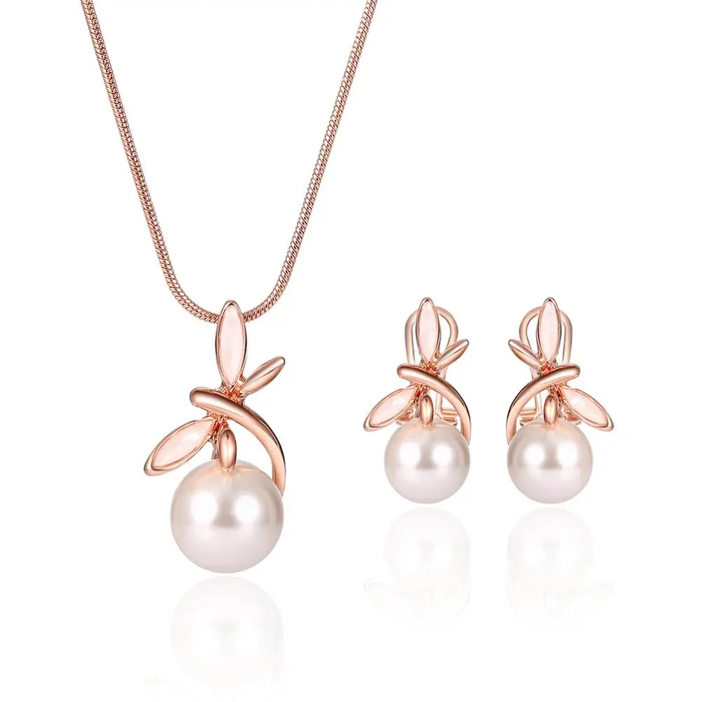 

Simple Fashion Bride Decoration Elegant Natural Baroque Pearl Necklace Earrings Set