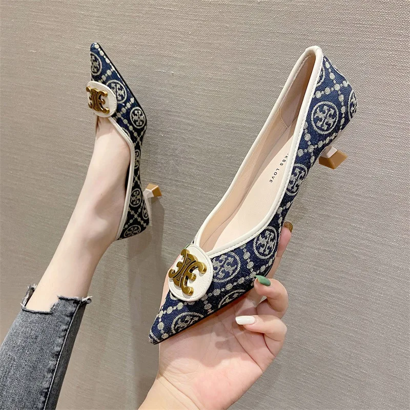 

2021 new temperament women's singles shoes pointed shallow mouth fashion metal buckle stiletto women's single shoes