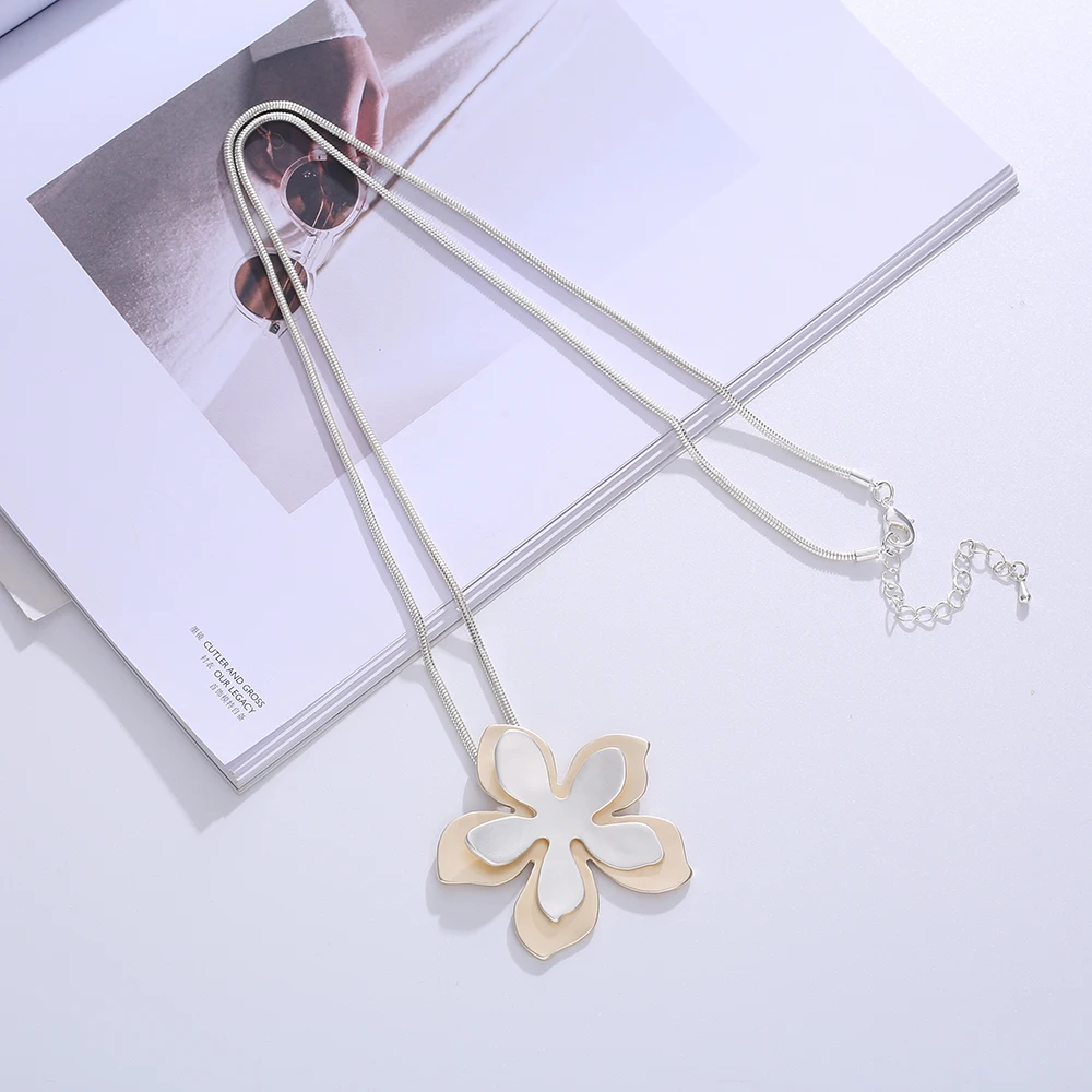 

TongLing necklace alloy five cover flower shape long silver strand pendant necklace for women