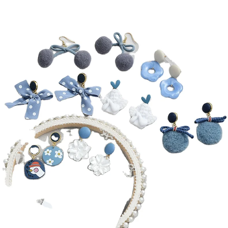 

Minority design goes with sweet INS Smog Blue Bow earrings