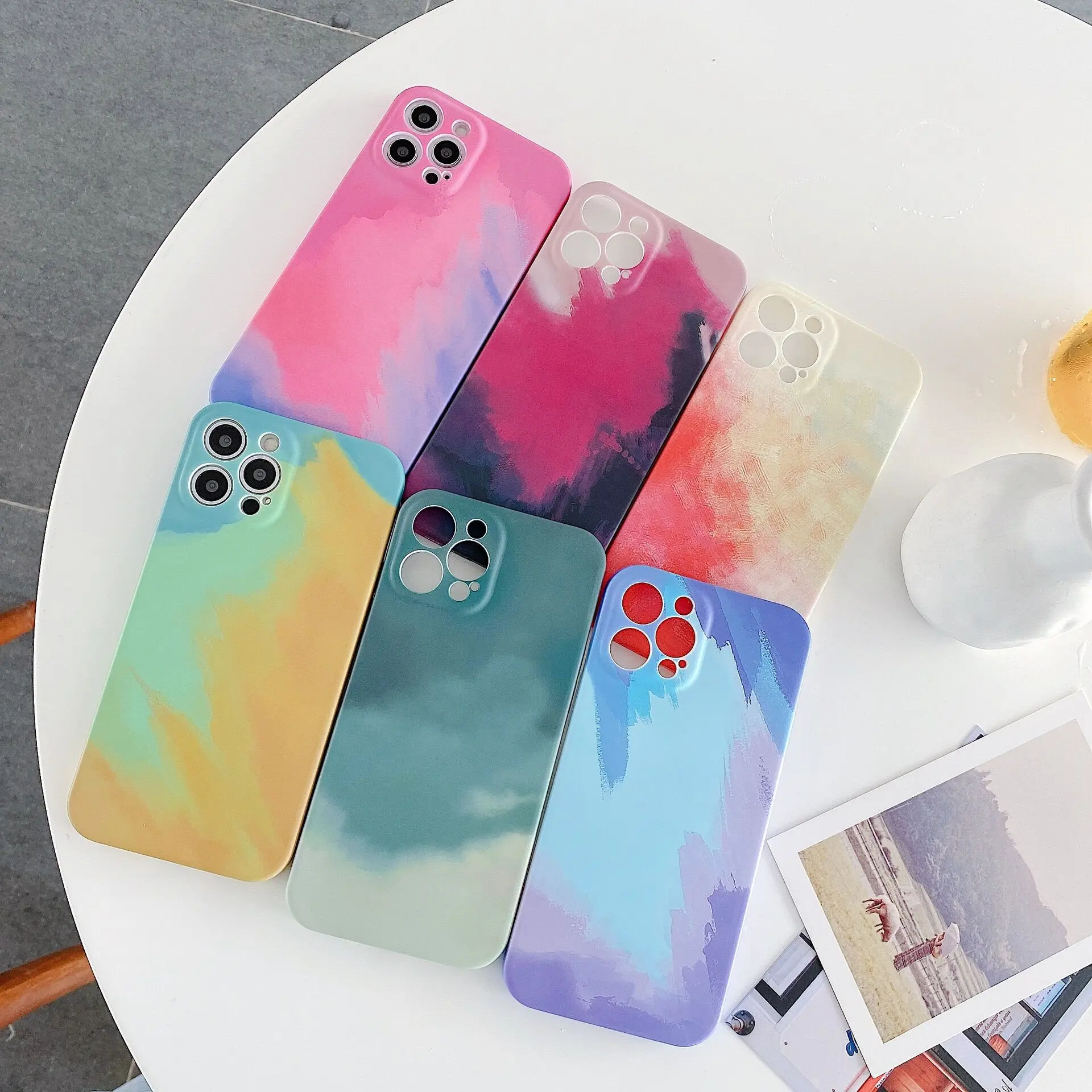 

2021 Newest Product Watercolor Painting Graffiti Figura Series Liquid Silicone Soft Cell Phone Case For iPhone 12 iPhone 12 Pro