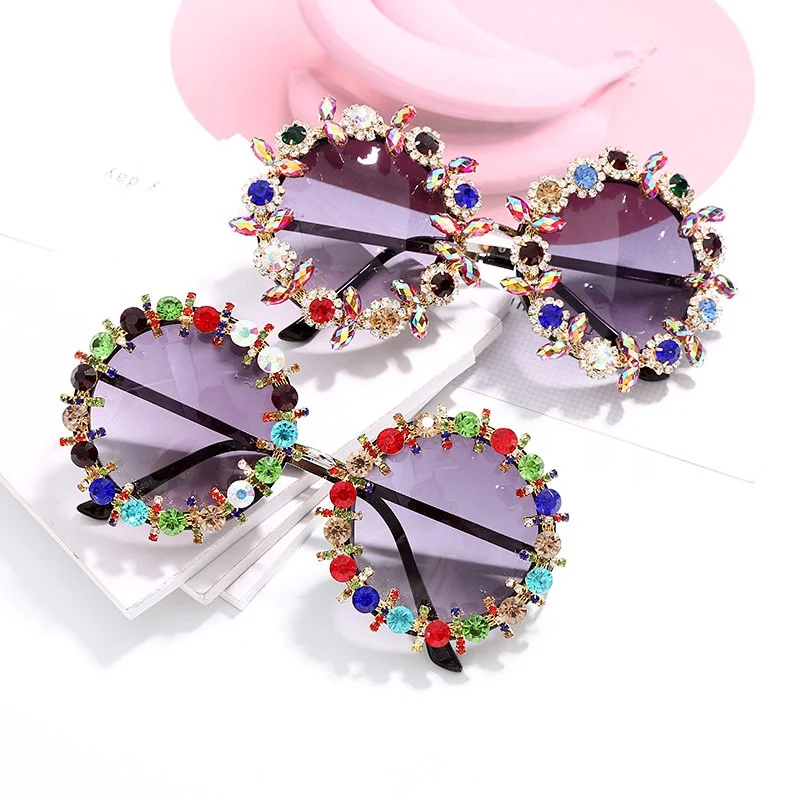 

2021 Hot Sale Fashion Diamond Oversized Sunglasses Womens Luxury Sunglasses