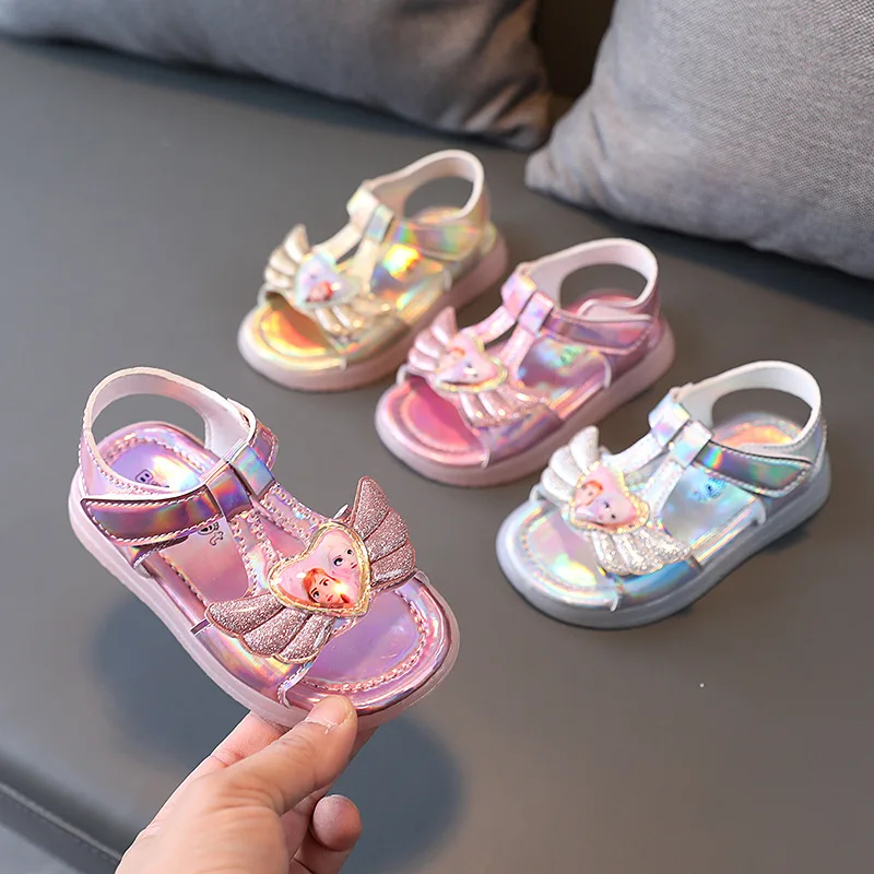

Girls Sandals 2022 Summer Style Leisure Soft Bottom Breathable Princess Little Frozene Wings