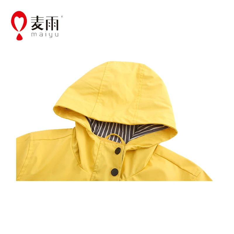 
Qualities product yellow fisherman pe raincoat for heavy rain 