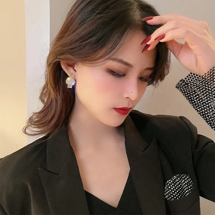 

New diamond stud watch earrings S925 silver needle gold plated full diamond watch earrings, Picture shows