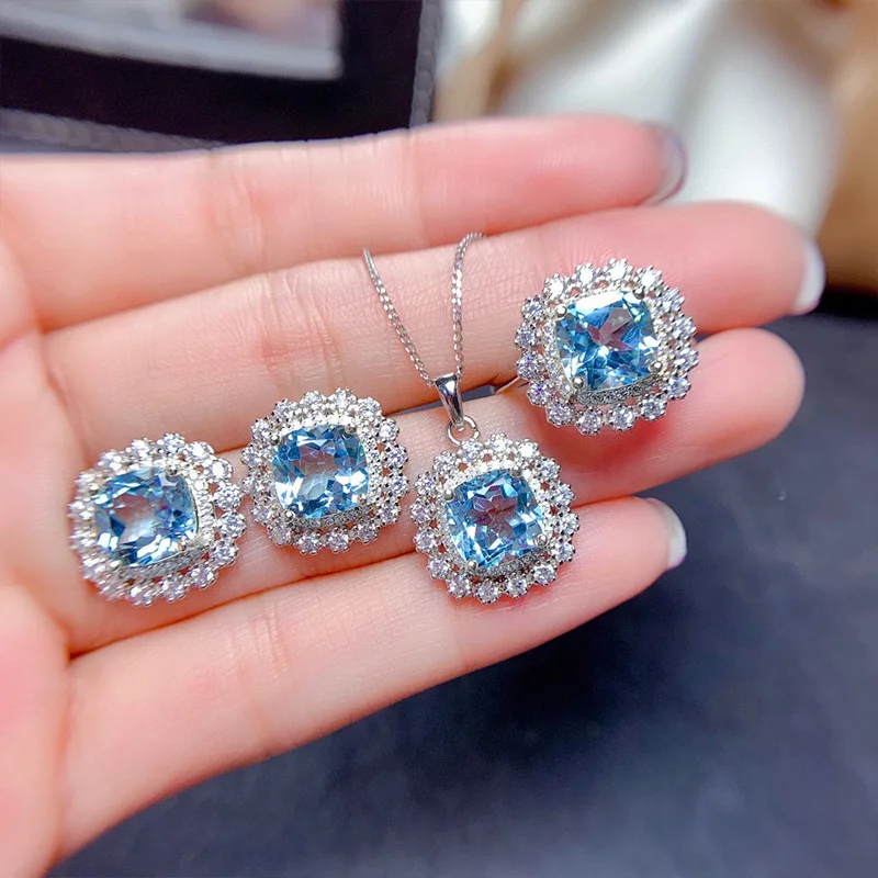

New Sky Blue Topaz Jewelry Set Inlaid Gemstone Ring Pendant for Women Choker Firework Cut Two-Color Plating Necklace