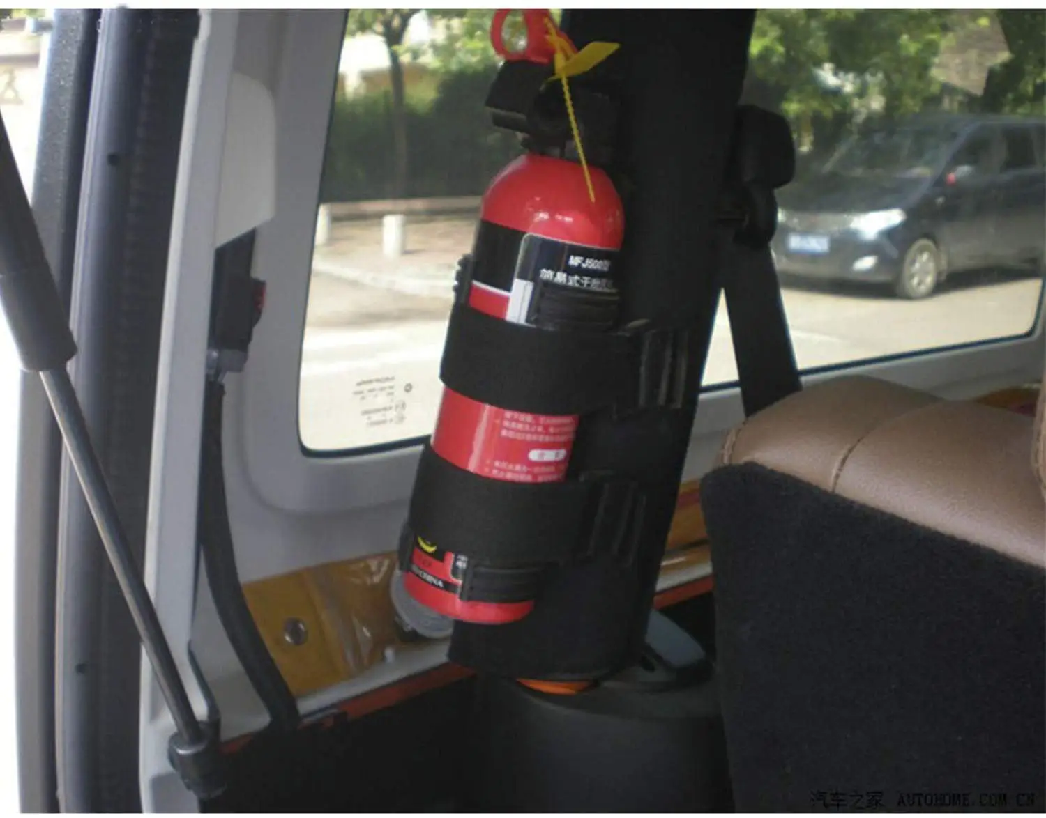 KOBWA Adjustable Roll Bar Fire Extinguisher Holder for Jeep Wrangler