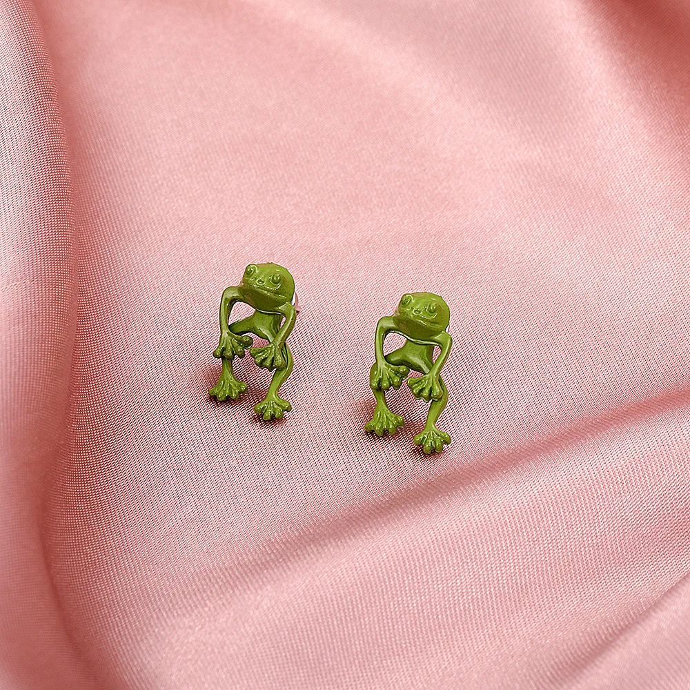 

Vintage simple metal frog earrings detachable old earrings 2023 hip-hop fashion earrings send a friend