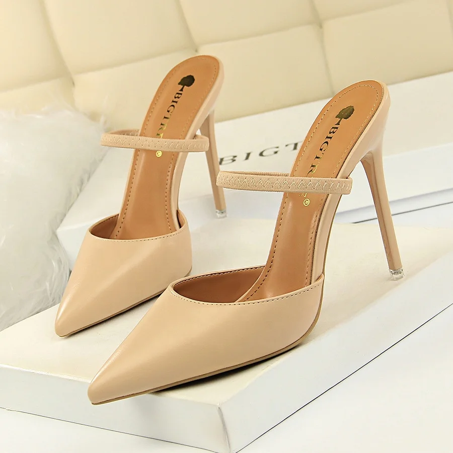 

Women Fashion Sandals Middle Heel Spot Party Pointed Toe Shoes