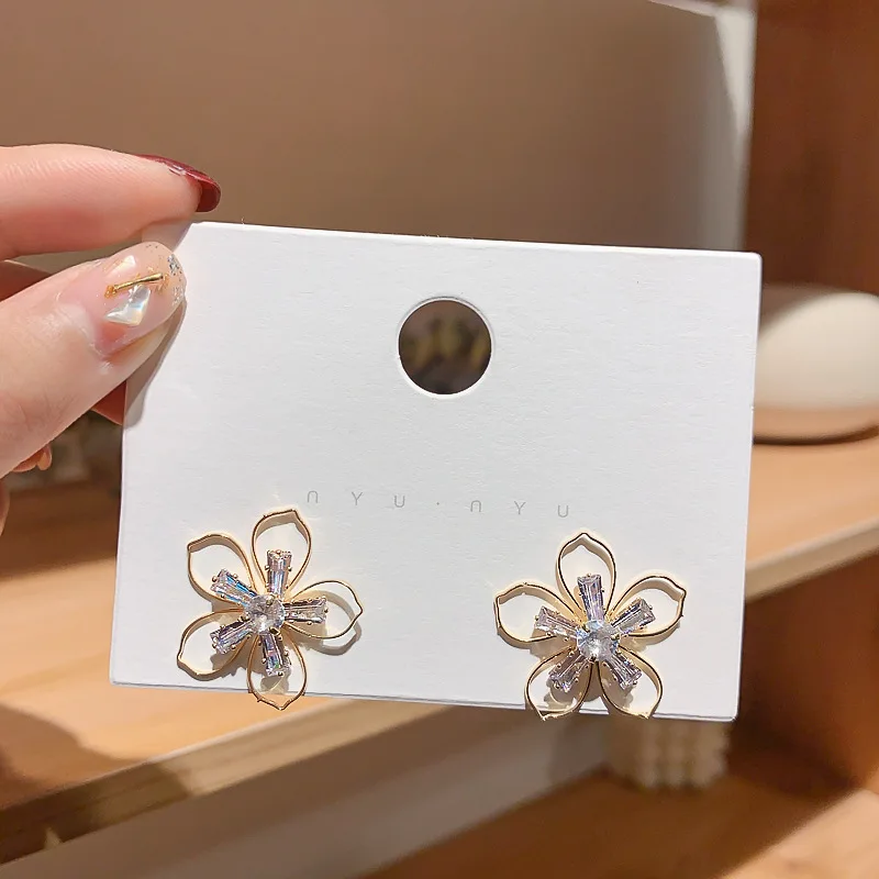 

trendy jewelry crystal women flower fashion stud earrings
