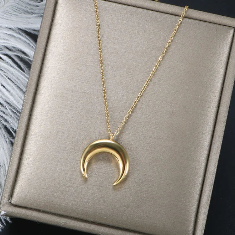 

Fashion Korean Gold Plated Jewelry Women Stainless Steel Aesthetic Choker Crescent Moon Pendant Necklace, Gold/silver/rose gold