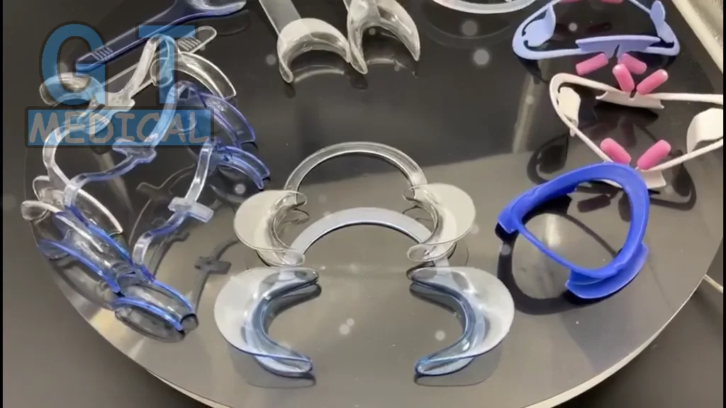 Dental Mouth Open Orthodontic Tongue Use On Oral O Cheek Retractor