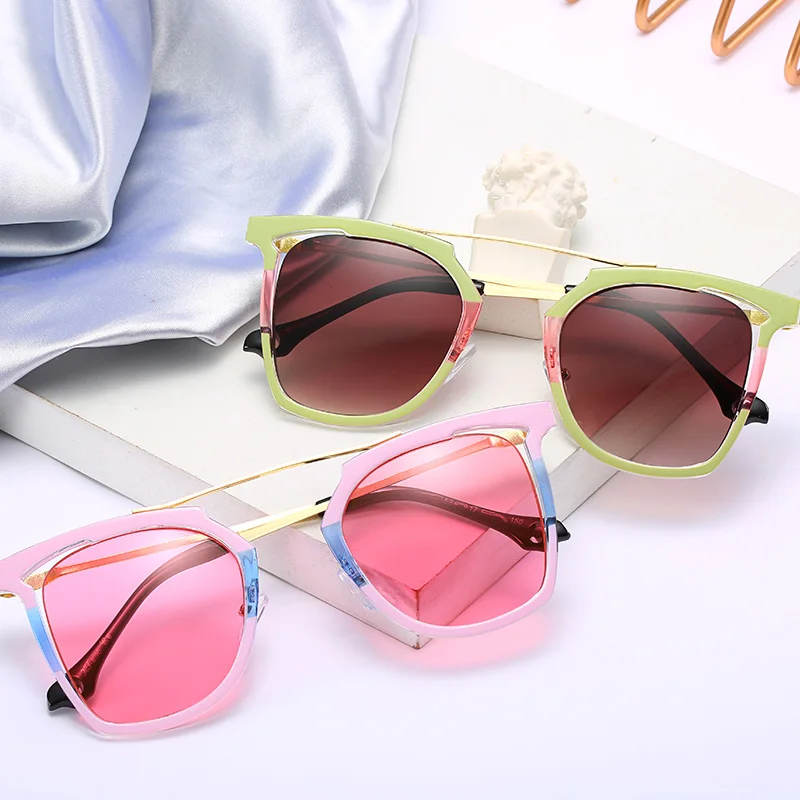 

2021 Newest Promotional Fashion Cat Eye Vintage Brand Designer Colorful Mirror Sunglasses For Women