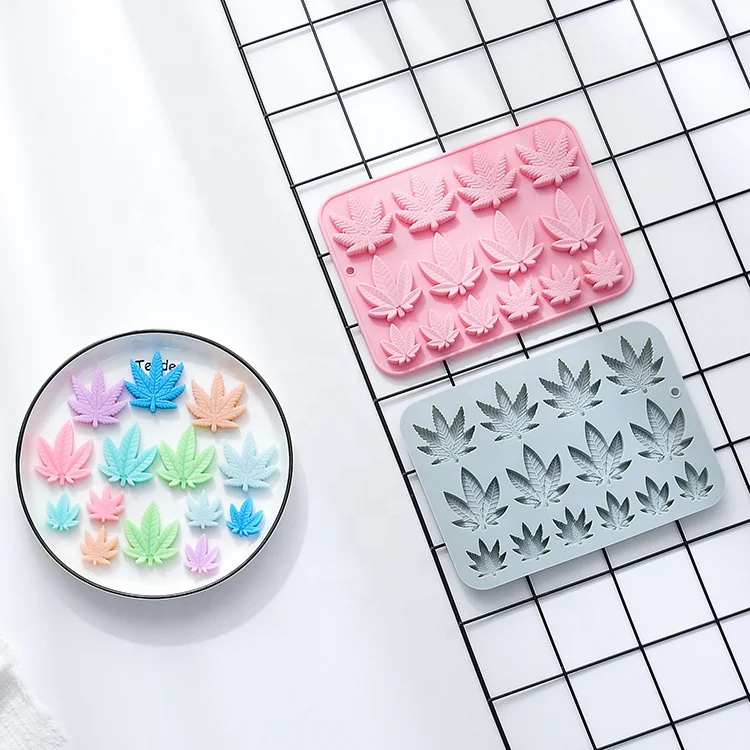 

DIY 14 cavity Maple leaf shape of different sizes candy molding mold Cake Baking tray Silicone Mold mould Chocolate molding tool