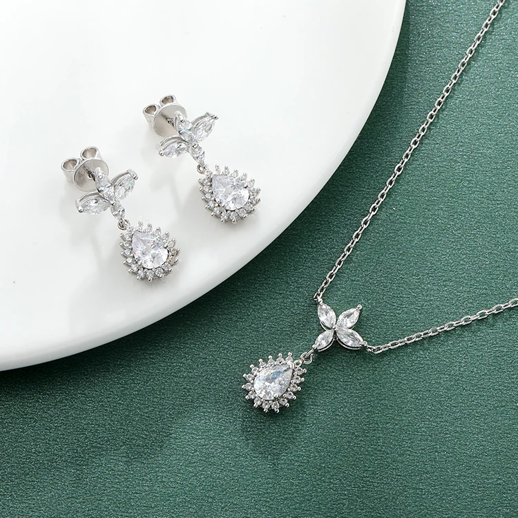

Fashion women flower zirconia pendant jewelry set necklace and silver flower shape earrings