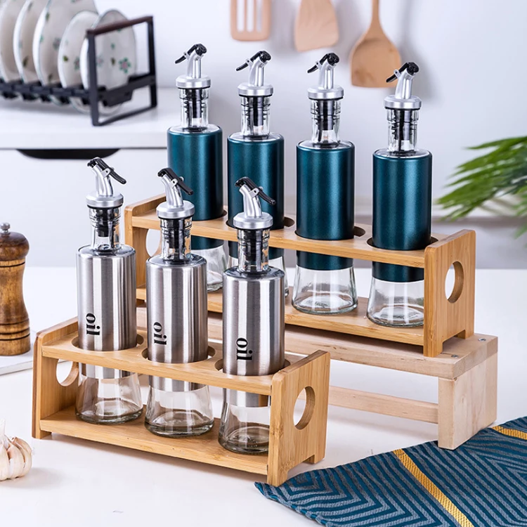 

Kitchen Accessories Set Stainless Steel Glass Seasoning Container Olive Oil Spray Bottle with Bamboo Rack Stand