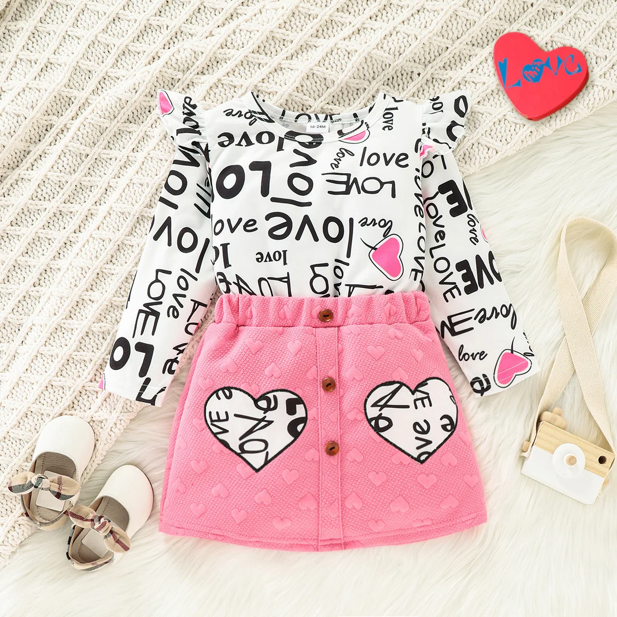 

Wholesale Baby Valentines Day Love Print Heart Clothes Long-sleeved Top and Skirt Two-piece Set Kids Girls Valentines Outfit, Black