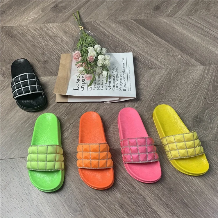 

Wholesale Beach Rainbow Women's Sandals Ladies Flat Slides Crystal Slippers For Women, Customized color