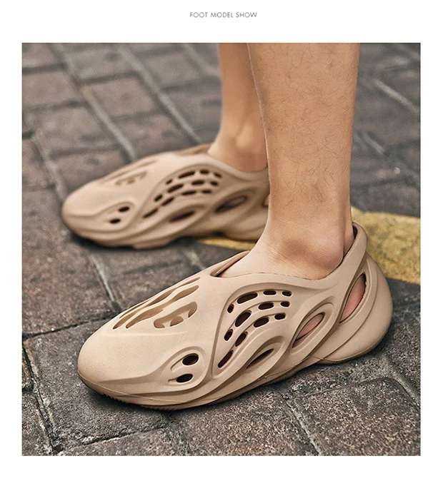 

LE SLIDES Coconut Hole Shoes Yeezy Couples Non-slip Wear-resistant Beach Shoes Casual Sports Sandals Outdoor Sandals Women Men, Beige red black white