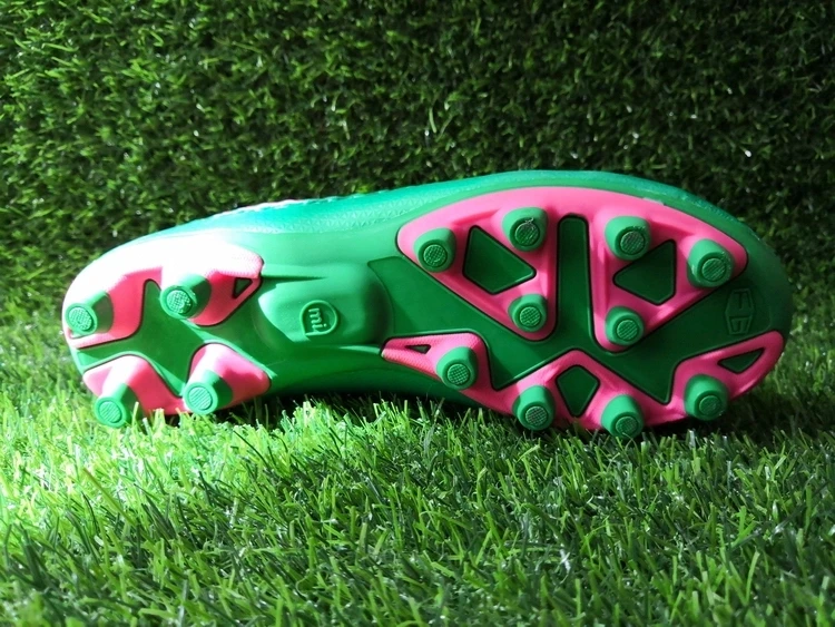 Weshine Wholesale Fashion Soccer Girls Football Shoes Kid's Soccer Shoe