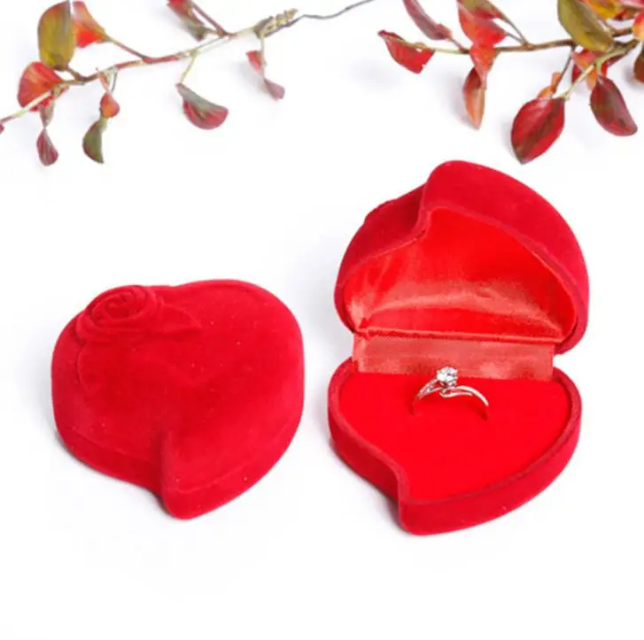 

Lovely Peach Shape Proposal Ring Earring Package Heart Velvet With Rose Design Wedding Ring Jewelry Box