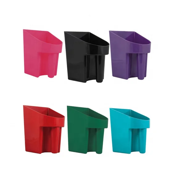 

3 Quart shovel plastic feed scoop, Red,green,blue,orange,yellow,purple and all colours