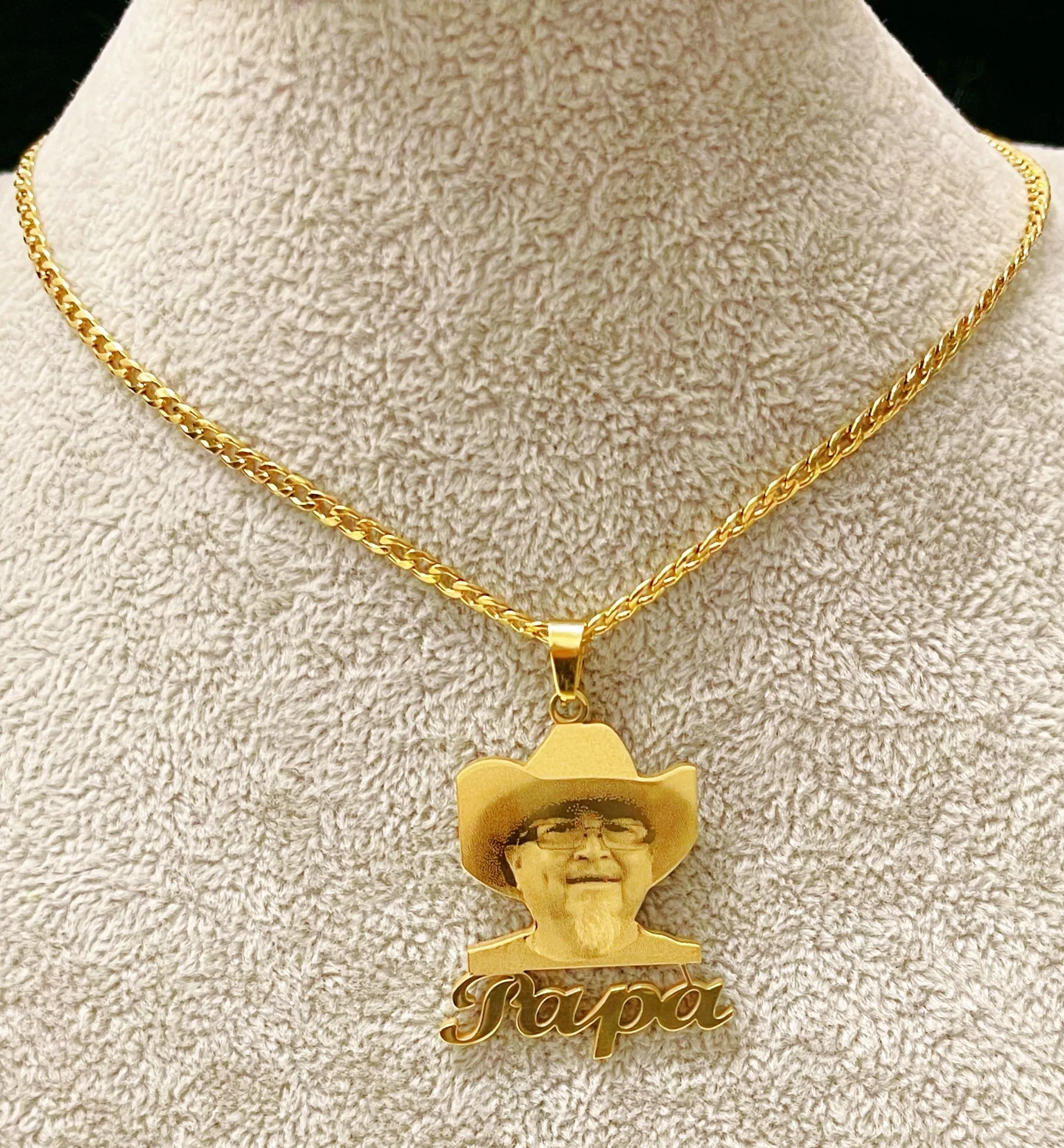 

Custom Personalized Family Picture Name Necklaces Unique Photo Name Pendant Necklace Stainless Steel Birthday Jewelry Gift 2021