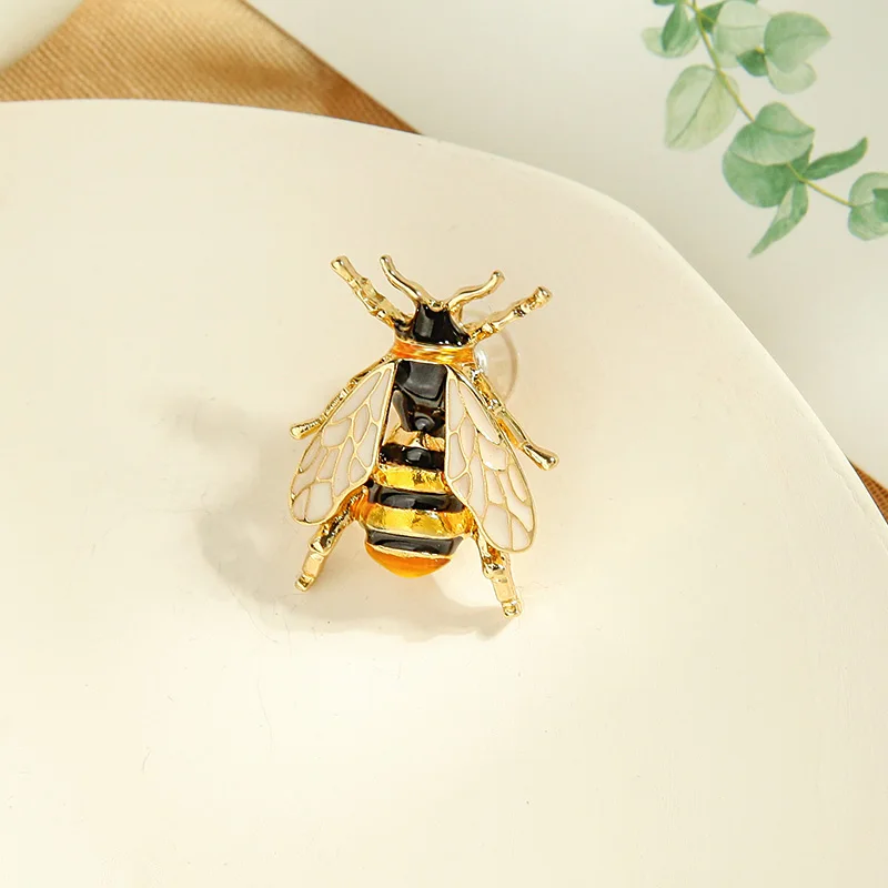 

t04337 Hot Selling Vintage Gold Insect Brooches Pin Fashion Accessories