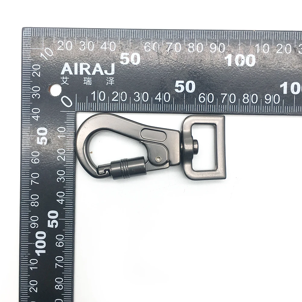 BT-Z015 Gun Silver Clasps Swivel Clips Gancho Perro Dog Leash Zinc Metal Pet Buckle Screw Eye Hooks Snap Hook