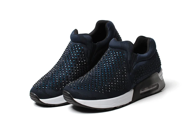 fashion sneakers (2).jpg