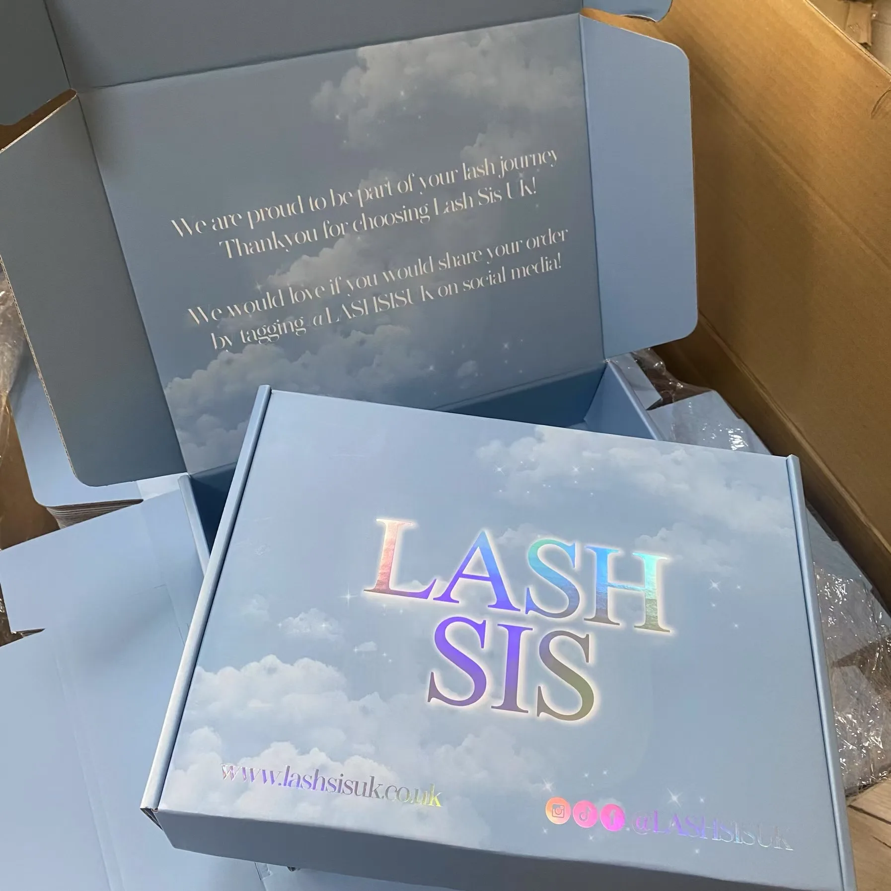 LOW MOQ Corrugated Recyclable Logo Pink Gift Packaging Shoes Clothes Box Paper Postal Mailer Shipping Boxes for Small Business