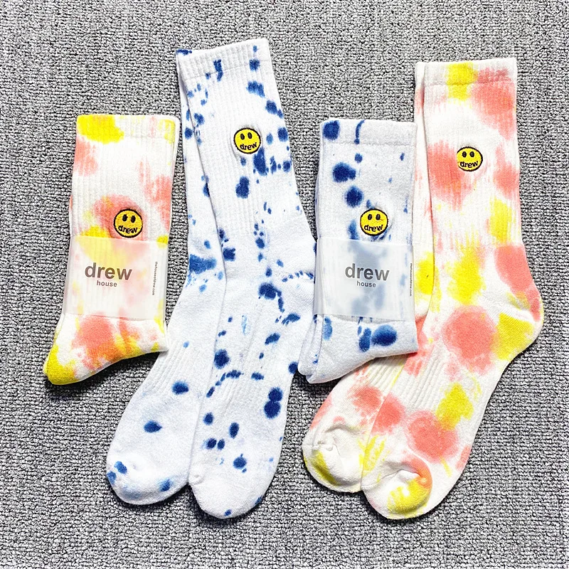 

2020 New tie-dye smiley face embroidery cotton socks European and American street sports socks terry splash ink socks wholesale, As picture