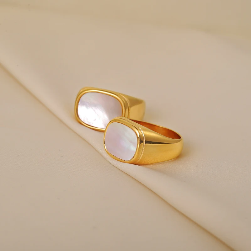 18K PVD Gold Plated White Big Shell Stainless Steel Ring Trendy Simple Gold Plated Jewelry Wholesale